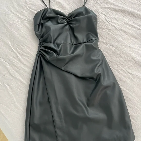 ZARA faux leather mini dress black XS brand new - Picture 5 of 8